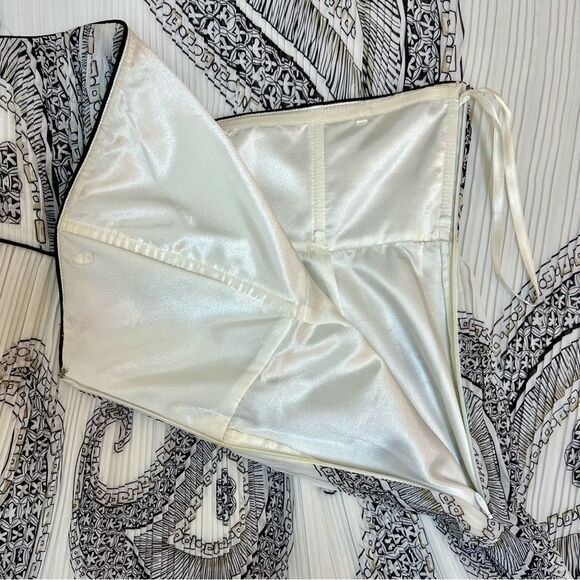 WHITE HOUSE BLACK MARKET Pleated Paisley Maxi Strapless Dress White Black Size 2 - Picture 7 of 9